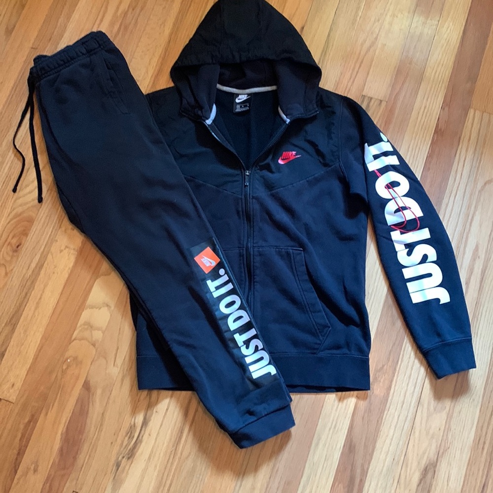 Mens Nike hoodie and pants Set size M Just do it logo